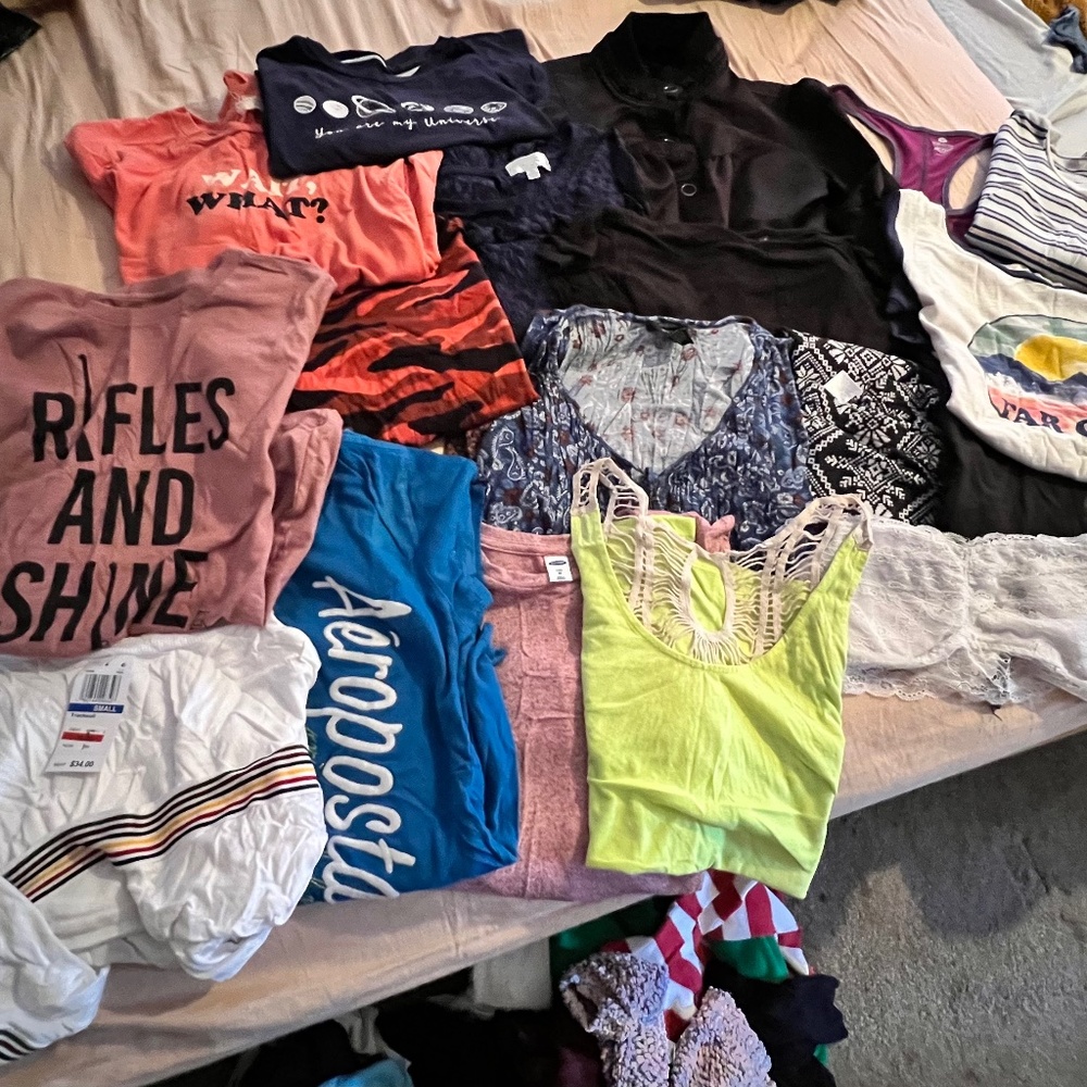 Various Junior young women tops